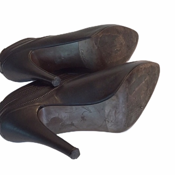 Zara Black Leather Booties - Host Pick - Picture 4 of 5